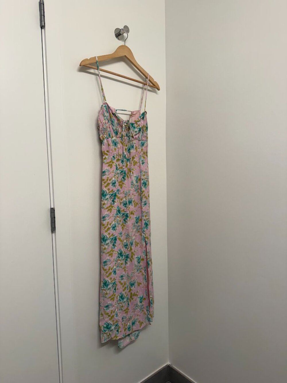 ASTR the Label “Verana Dress” - Picture 2 of 10